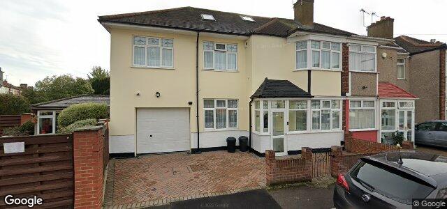 Larawan ng 24 Aintree Crescent sa Winnipeg, Manitoba