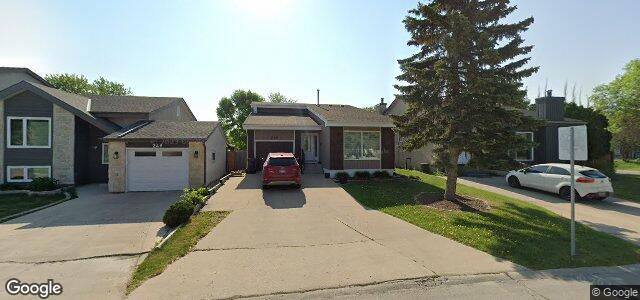 Larawan ng 245 Point West Drive sa Winnipeg, Manitoba
