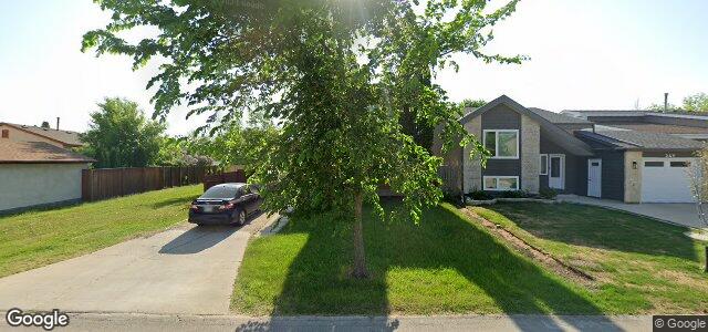 Larawan ng 253 Point West Drive sa Winnipeg, Manitoba