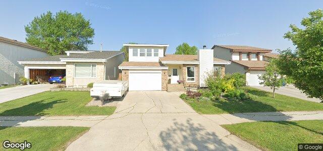 Larawan ng 254 Point West Drive sa Winnipeg, Manitoba