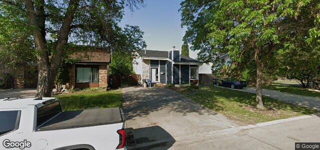 Larawan ng 3 Southlawn Stroll sa Winnipeg, Manitoba