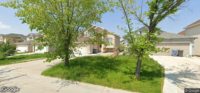 Larawan ng 35 Briarlynn Road sa Winnipeg, Manitoba