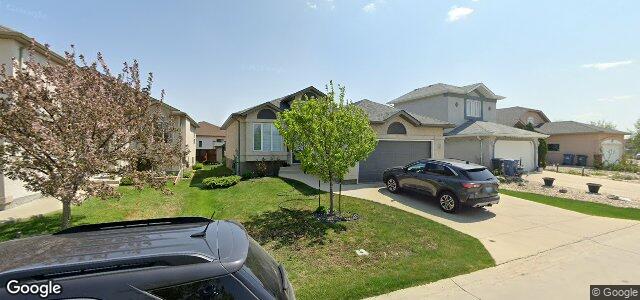 Larawan ng 374 Bairdmore Boulevard sa Winnipeg, Manitoba