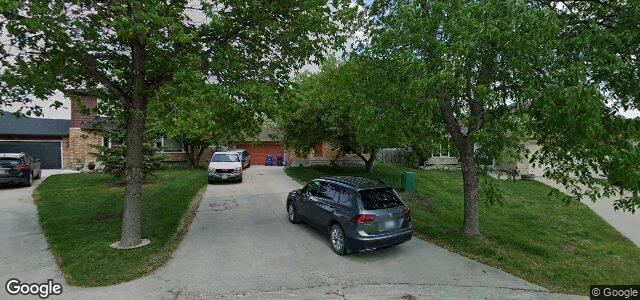 Larawan ng 42 Glenacres Crescent sa Winnipeg, Manitoba