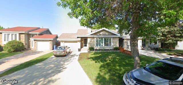 Larawan ng 50 Tranquil Bay sa Winnipeg, Manitoba