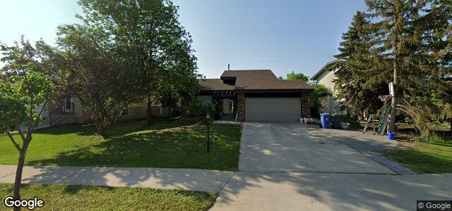 Larawan ng 52 Point West Drive sa Winnipeg, Manitoba