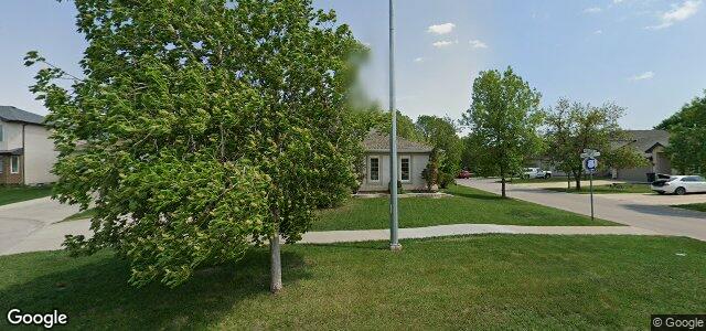 Larawan ng 552 Bairdmore Boulevard sa Winnipeg, Manitoba