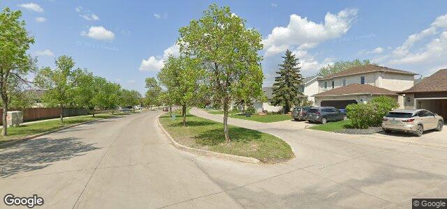 Larawan ng 580 Bairdmore Boulevard sa Winnipeg, Manitoba