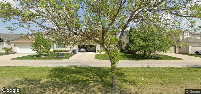 Larawan ng 680 Bairdmore Boulevard sa Winnipeg, Manitoba