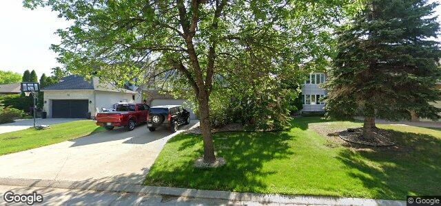 Larawan ng 74 Meadow Ridge Drive sa Winnipeg, Manitoba