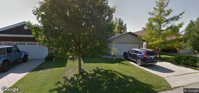 Larawan ng 747 Bairdmore Boulevard sa Winnipeg, Manitoba