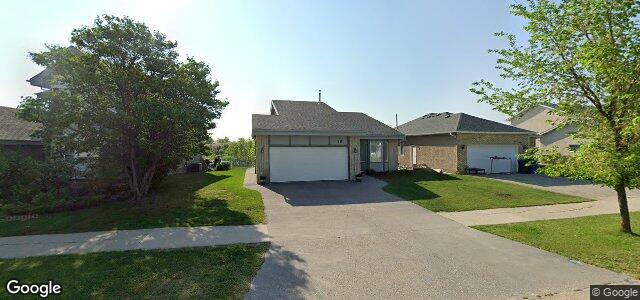 Larawan ng 76 Point West Drive sa Winnipeg, Manitoba