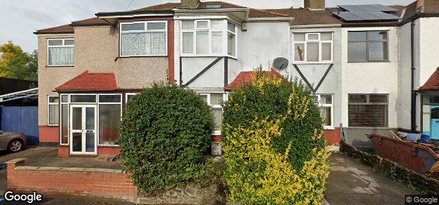 Larawan ng 8 Aintree Crescent sa Winnipeg, Manitoba