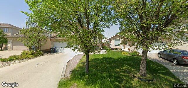 Larawan ng 83 Briarlynn Road sa Winnipeg, Manitoba