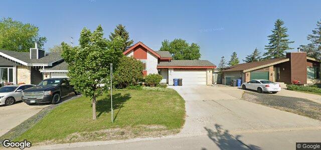 Larawan ng 99 Point West Drive sa Winnipeg, Manitoba