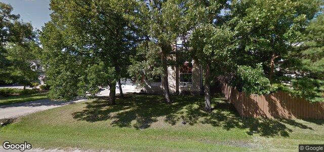 Larawan ng 15 Bishop'S Lane sa Winnipeg, Manitoba