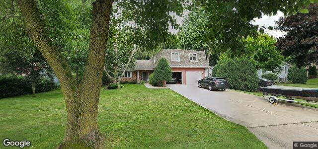 Photo of 20 Fairway Place in Winnipeg, Manitoba