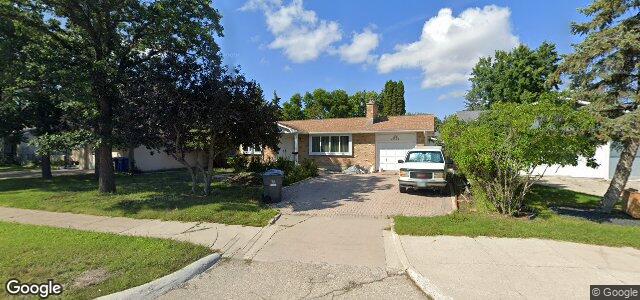 Larawan ng 4323 Roblin Boulevard sa Winnipeg, Manitoba