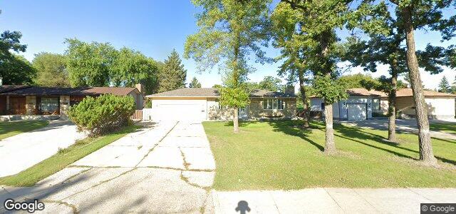 Larawan ng 4449 Roblin Boulevard sa Winnipeg, Manitoba
