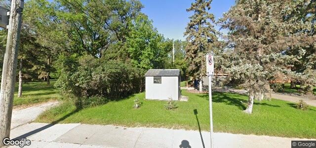 Larawan ng 4595 Roblin Boulevard sa Winnipeg, Manitoba