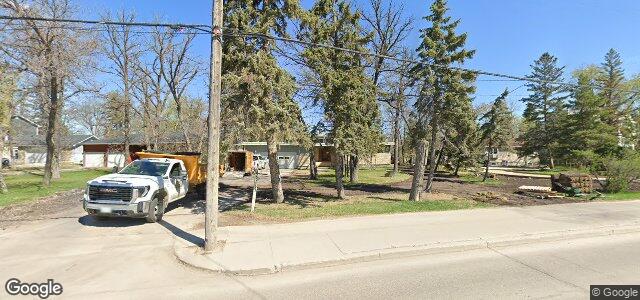 Larawan ng 4815 Roblin Boulevard sa Winnipeg, Manitoba