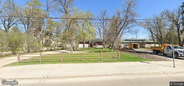 Larawan ng 4819 Roblin Boulevard sa Winnipeg, Manitoba