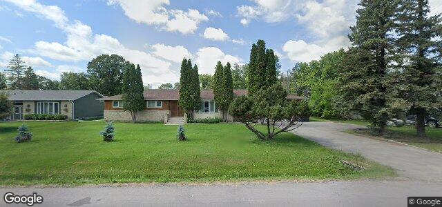 Larawan ng 1030 Charleswood Road sa Winnipeg, Manitoba