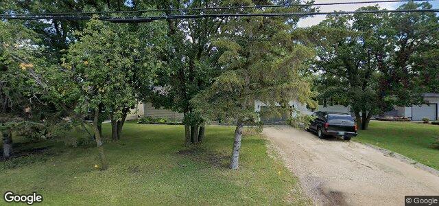 Larawan ng 1031 Charleswood Road sa Winnipeg, Manitoba