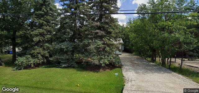 Larawan ng 1053 Charleswood Road sa Winnipeg, Manitoba