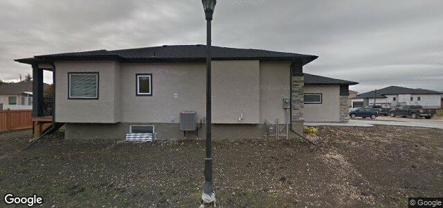 Larawan ng 130 Hofsted Drive sa Winnipeg, Manitoba