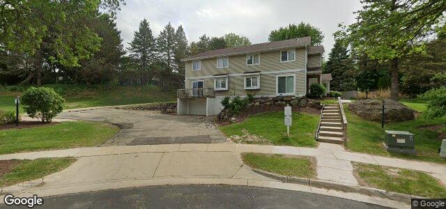 Larawan ng 24 Singleton Court sa Winnipeg, Manitoba