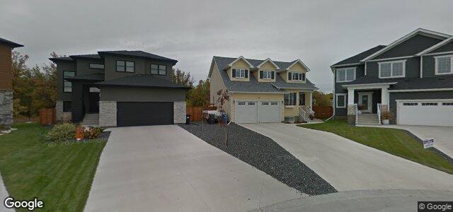 Larawan ng 32 Singleton Court sa Winnipeg, Manitoba