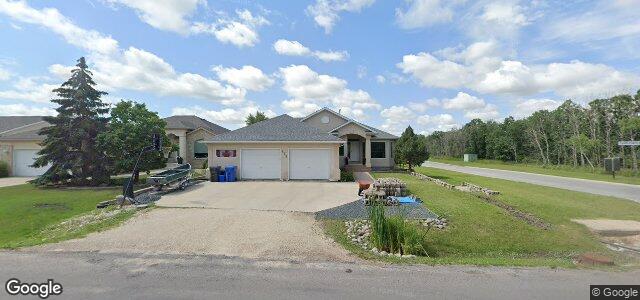 Larawan ng 972 Charleswood Road sa Winnipeg, Manitoba
