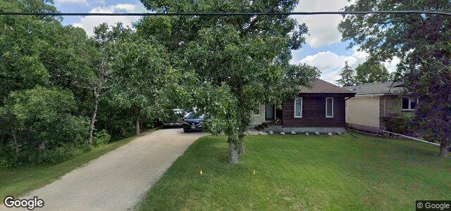 Larawan ng 983 Charleswood Road sa Winnipeg, Manitoba
