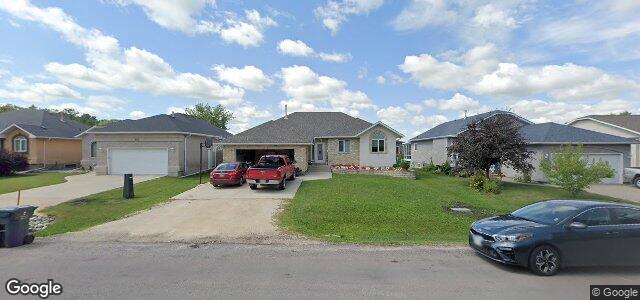 Photo of 988 Charleswood Road in Winnipeg, Manitoba