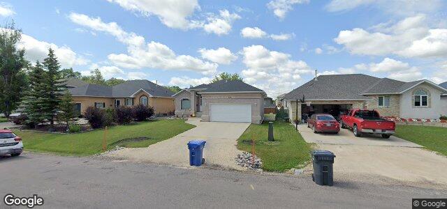 Larawan ng 992 Charleswood Road sa Winnipeg, Manitoba