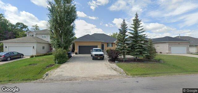 Larawan ng 996 Charleswood Road sa Winnipeg, Manitoba