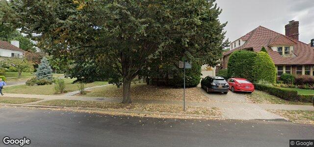 Larawan ng 10 Continental Avenue sa Winnipeg, Manitoba