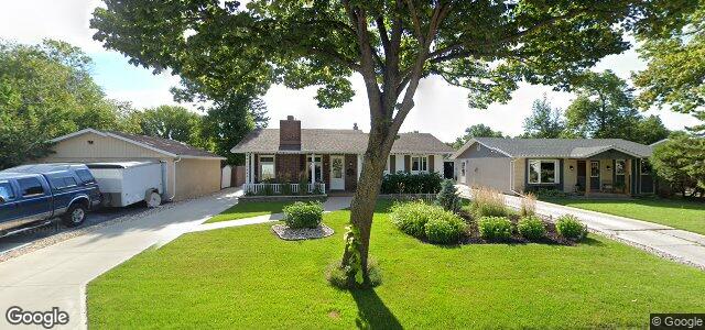 Larawan ng 10 Mornefortune Crescent sa Winnipeg, Manitoba