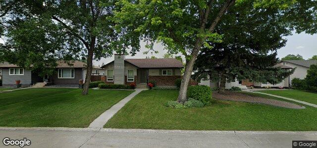 Larawan ng 112 Malcana Street sa Winnipeg, Manitoba