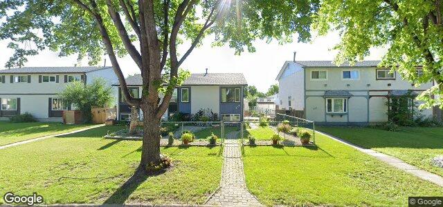 Larawan ng 1618 Rothesay Street sa Winnipeg, Manitoba