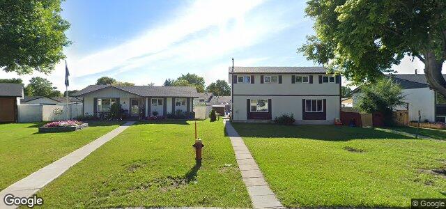 Larawan ng 1628 Rothesay Street sa Winnipeg, Manitoba