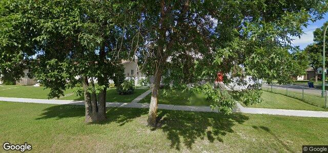 Larawan ng 1674 Rothesay Street sa Winnipeg, Manitoba