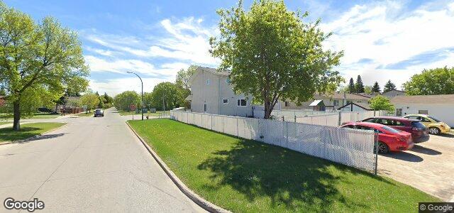 Larawan ng 1676 Rothesay Street sa Winnipeg, Manitoba