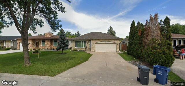 Larawan ng 172 Malcana Street sa Winnipeg, Manitoba
