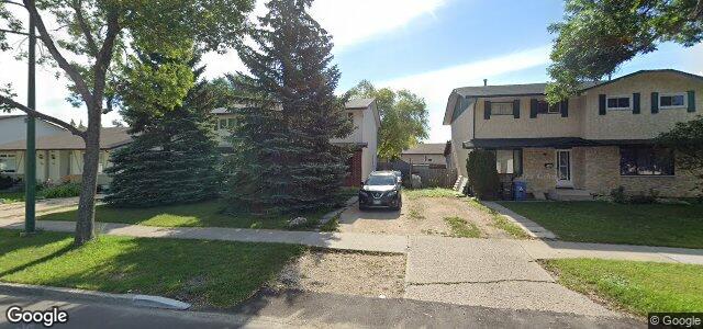Larawan ng 182 Pentland Street sa Winnipeg, Manitoba