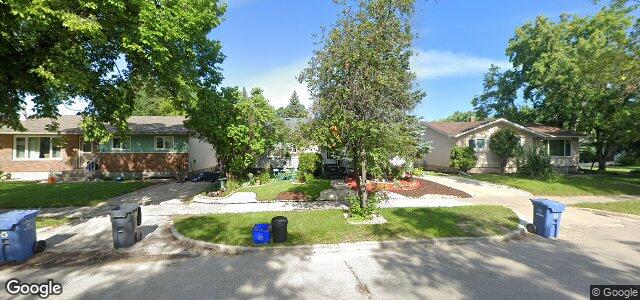 Larawan ng 1928 Rothesay Street sa Winnipeg, Manitoba