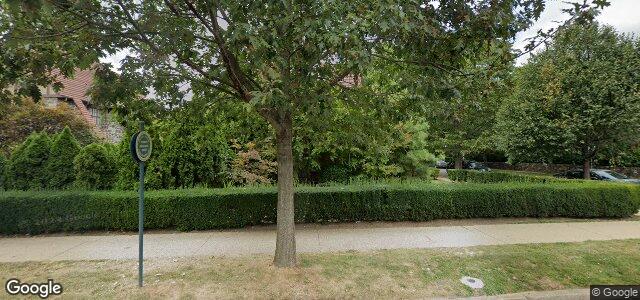 Larawan ng 2 Continental Avenue sa Winnipeg, Manitoba