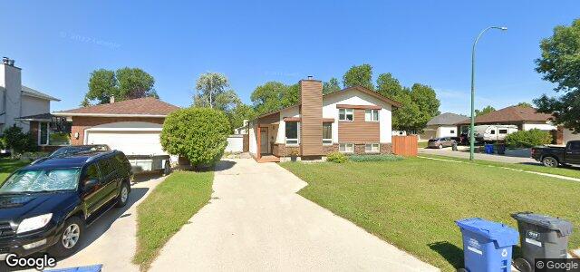 Larawan ng 2 Principal Bay sa Winnipeg, Manitoba