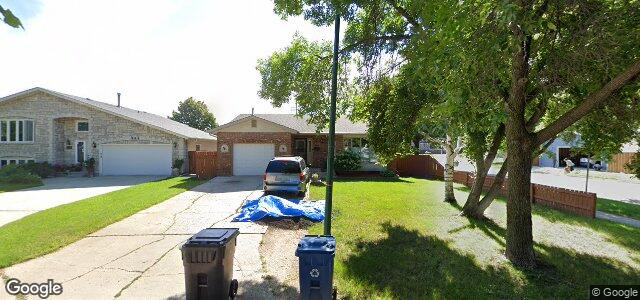 Photo of 202 Leatherwood Cove in Winnipeg, Manitoba
